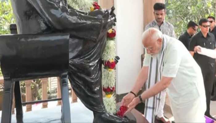 Modi Nagpur Visit: PM Pays Floral Tribute To RSS Founder Keshav Baliram Hedgewar