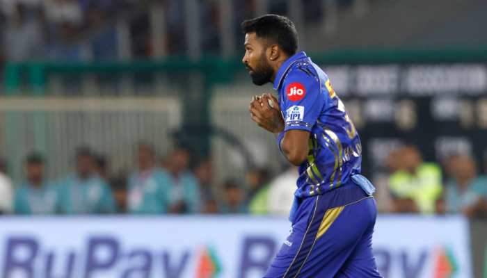 Big Setback For Mumbai Indians ! Hardik Pandya Fined After His First IPL 2025 Match; Here's Why  