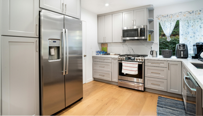 Side-by-Side Refrigerators: A Complete Buyer's Guide Side-by-Side Refrigerators: A Complete Buyer's Guide