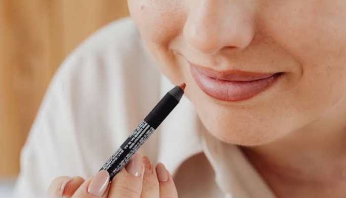 The Importance and Versatility of Lip Liner The Importance and Versatility of Lip Liner