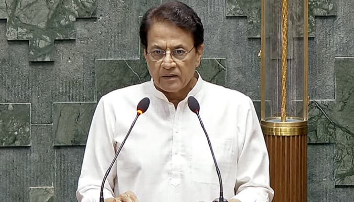 'Govt Should Take..': BJP Leader's BIG Remark On Mahadev Betting App Case