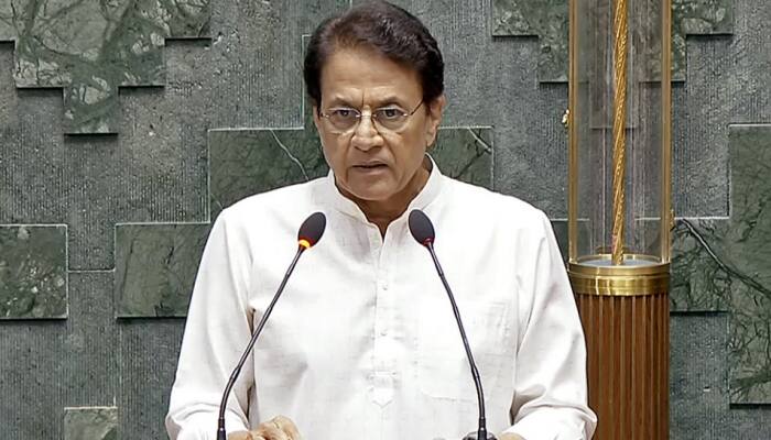 'Govt Should Take..': BJP Leader's BIG Remark On Mahadev Betting App Case