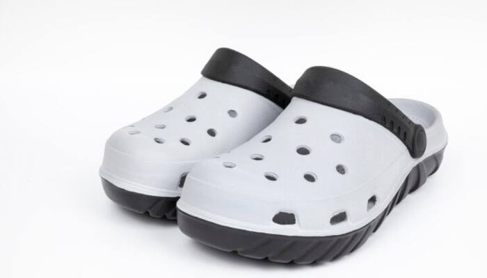 Slide Into Style: Best Men’s Clogs to Grab at Myntra Fashion Carnival