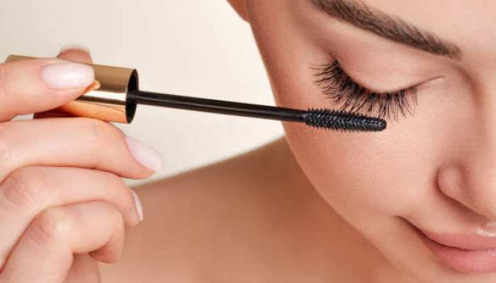 Ultimate Guide to Mascara: Volume, Length, and Definition for Perfect Lashes
