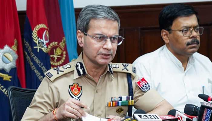 Drug Trafficking To Border Threats: Punjab Top Cop Conducts Late-Night Inspections, Joint Ops With BSF Drug Trafficking To Border Threats: Punjab Top Cop Conducts Late-Night Inspections, Joint Ops With BSF
