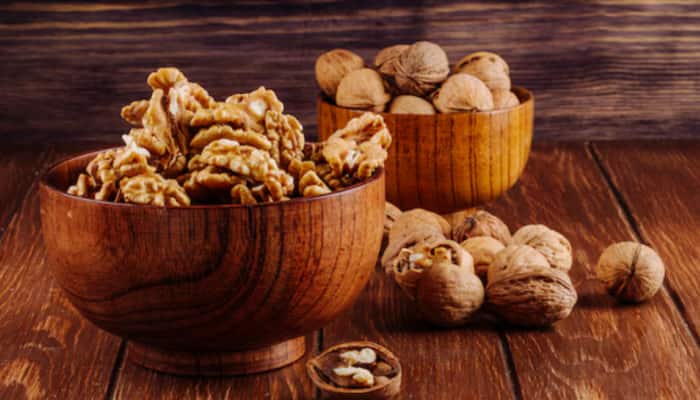 6 Amazing Health Benefits Of Having Walnuts On An Empty Stomach