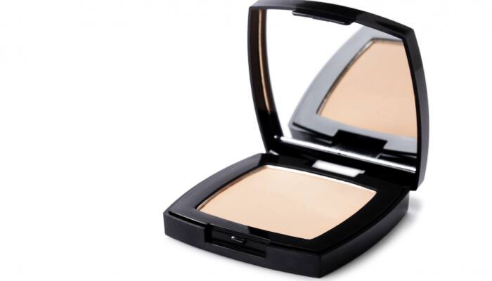 Beauty in a Pinch: The Convenience of Makeup Compacts