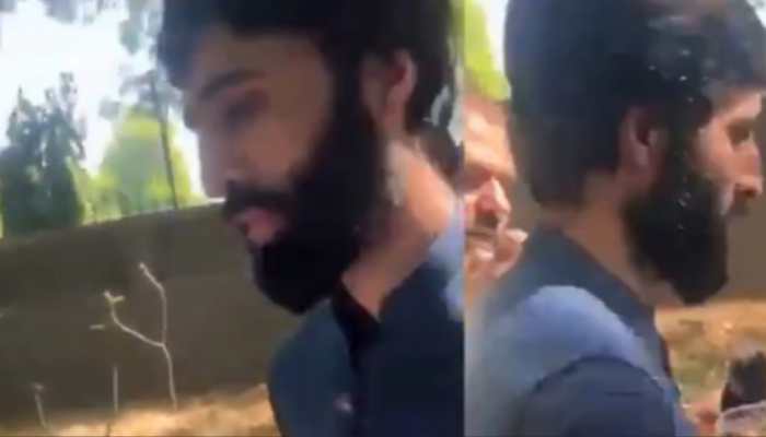 Pahalgam Attack: Man Carrying Cake Sparks Outrage Outside Pakistan High Commission | VIDEO