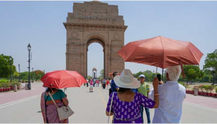 IMD Weather Update: Heatwave Alert For North India, Heavy Rain Forecast In South IMD Weather Update: Heatwave Alert For North India, Heavy Rain Forecast In South