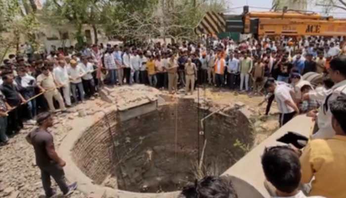 MP: 11 Dead As Van Plunges Into Well; Four, Including Two Children, Critical MP: 11 Dead As Van Plunges Into Well; Four, Including Two Children, Critical