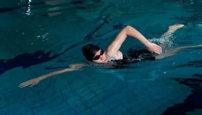 How To Avoid Post-Swimming Tanning: 4 Essential Tips For Protecting Your Skin From The Sun