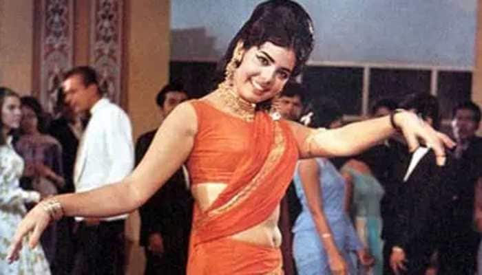 'Aye Moti, I Love You, Marry Me': THIS Director Made 1000 Proposal To Mumtaz