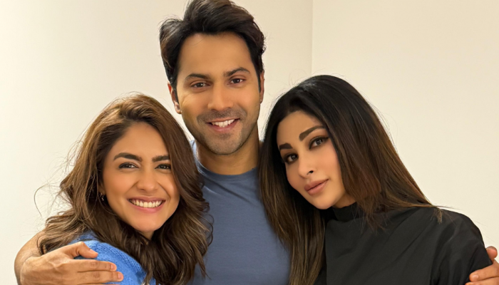 Mouni Roy Joins Varun Dhawan And Mrunal Thakur In 'Hai Jawani Toh Ishq Hona Hai' Mouni Roy Joins Varun Dhawan And Mrunal Thakur In 'Hai Jawani Toh Ishq Hona Hai'