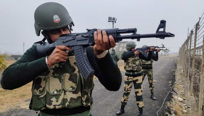 Pakistan Continues Ceasefire Violations For 10th Day, Indian Army Retaliates Along LoC Pakistan Continues Ceasefire Violations For 10th Day, Indian Army Retaliates Along LoC