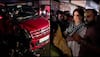 Priyanka Gandhi Halts Convoy To Help Road Accident Victims In Kozhikode | Video Goes Viral