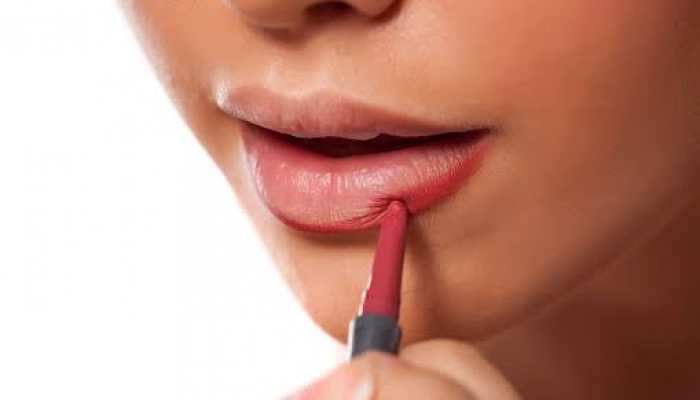 The Ultimate Guide to Lip Liners: Definition, Longevity, and Perfect Pout