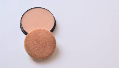 Best High-End Compact Powders for All-Day Perfection