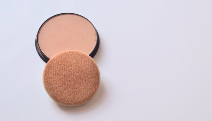 Best High-End Compact Powders for All-Day Perfection