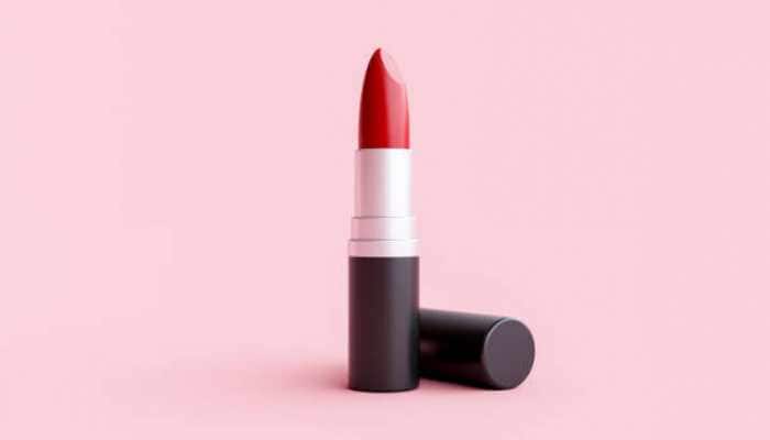 Top Lipsticks for Hydration, Long Wear &amp; Bold Color Payoff