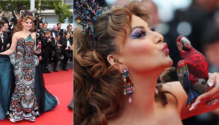 Urvashi Rautela's First BOLD Look With Parrot Clutch Worth Rs 4 Lakh From Cannes 2025 Breaks Internet! Urvashi Rautela's First BOLD Look With Parrot Clutch Worth Rs 4 Lakh From Cannes 2025 Breaks Internet!