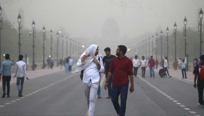 Massive Dust Storm Wreaks Havoc In Delhi-NCR: Disrupts Normal Life Amid Rising Heat Massive Dust Storm Wreaks Havoc In Delhi-NCR: Disrupts Normal Life Amid Rising Heat