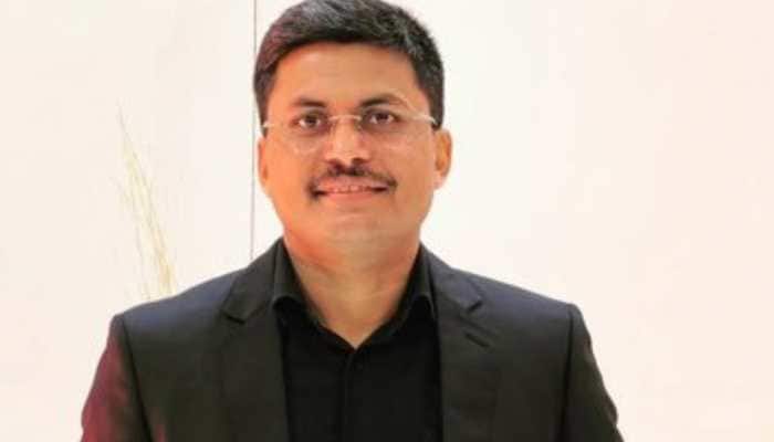 Awanish Sharan, An Average Student Who Cracked Civil Services, Became IAS At..