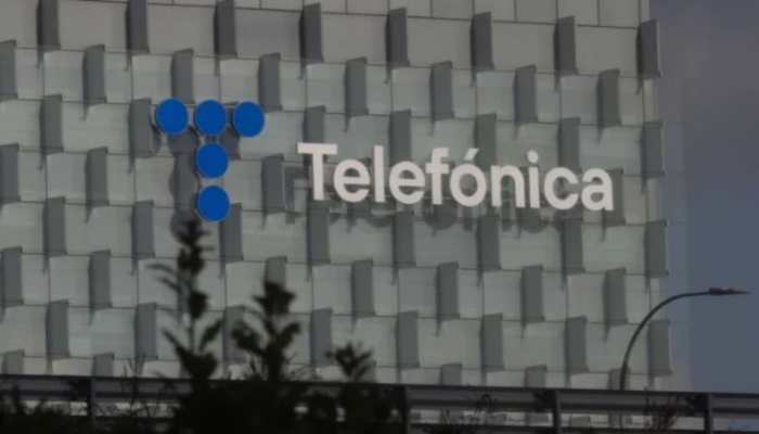 Sabotage Or Technical Glitch? Spain Plunges Into Chaos Again As Mobile Networks Crash This Time Sabotage Or Technical Glitch? Spain Plunges Into Chaos Again As Mobile Networks Crash This Time