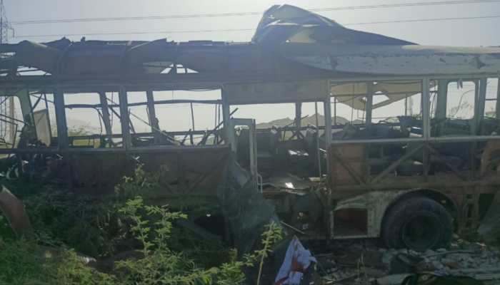 Suicide Car Bomb Targets School Bus In Balochistan; 4 Children Killed, 38 Injured | VIDEO Suicide Car Bomb Targets School Bus In Balochistan; 4 Children Killed, 38 Injured | VIDEO