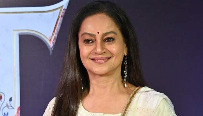 Zarina Wahab's Shocking Statement On Husband Aditya Pancholi's Extramarital Affairs Goes Viral, Says 'Don't Care What He Does Outside But...'