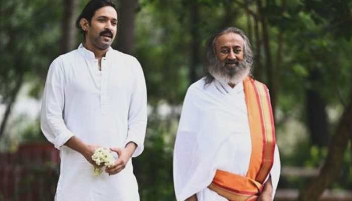 Vikrant Massey Visits Sri Sri Ravi Shankar's Art Of Living Ashram To Prepare For Upcoming Film 'White'