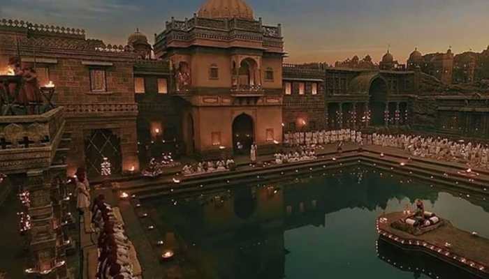 Breathtaking Visual Tour Of 8 Blockbuster Bollywood Films With Grand Sets: Mughal-e-Azam To Padmaavat - In Pics