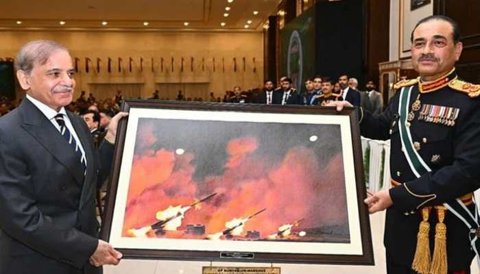 Pakistan's Latest Masterpiece: Munir Gift Chinese Drill Photo As 'Op Bunyan' Memento To PM Shehbaz Sharif, Netizens Mock Pakistan's Latest Masterpiece: Munir Gift Chinese Drill Photo As 'Op Bunyan' Memento To PM Shehbaz Sharif, Netizens Mock