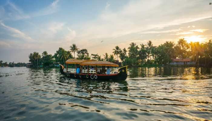 Top 10 Family-Friendly Backwater Activities To Experience In Kerala