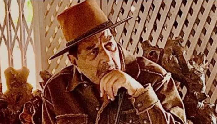 Dharmendra Wishes Happy Anniversary To Bobby Deol And His Wife Tanya