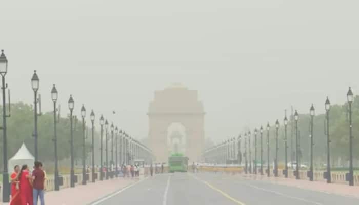 Delhi-NCR's Weather Takes A Turn: Winds, Thunder, And Rain Hit Region – Visual