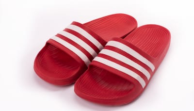 Step Into Comfort: Men's Slippers to Grab in Amazon's Wardrobe Refresh Sale