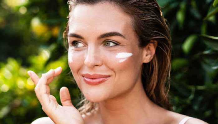 Top Face Moisturizers to Grab During Myntra End of Reason Sale 2025