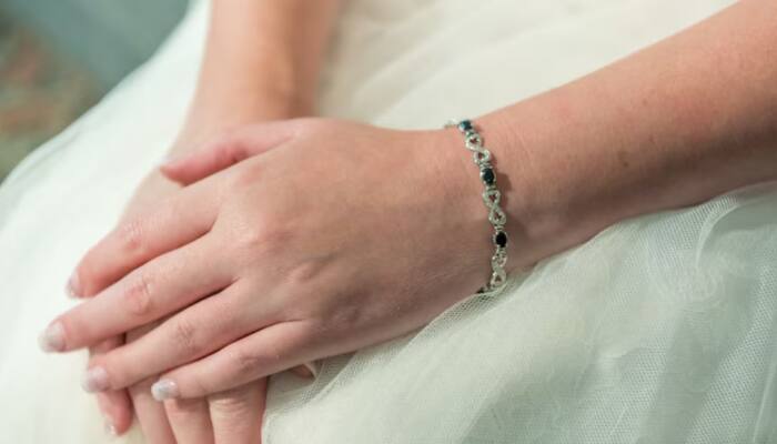 Chic on Your Wrist: 4 Stunning Bracelets to Upgrade Your Everyday Look