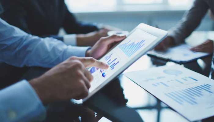 Large-Caps Outshine Small-Caps In Q4 FY25 As Investors Shift To Stability: Report Large-Caps Outshine Small-Caps In Q4 FY25 As Investors Shift To Stability: Report