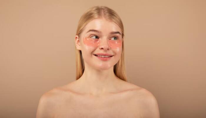 Say Goodbye To Puffy Eyes With These Quick And Easy Homemade DIY Eye Masks