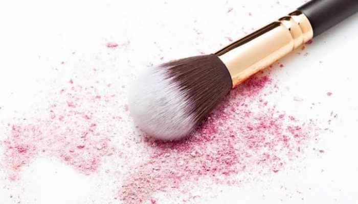 Top Blushes for a Natural Glow: From Dewy Drops to Matte Powder Picks