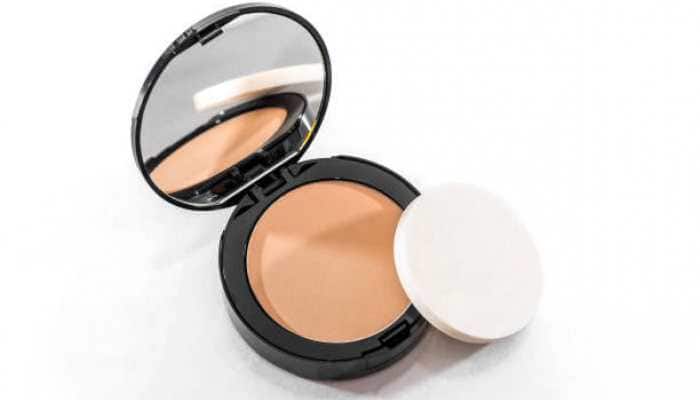 Top Compact Powders for All-Day Freshness and Flawless Finish