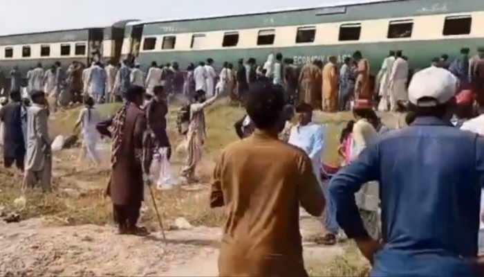 Pakistan: Six Coaches Of Jaffar Express Derail After Explosion In Balochistan