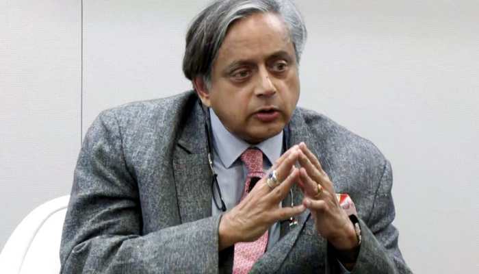 Shashi Tharoor Admits Differences With Congress Leadership, Says 'No One Has Reached Out To Me' Shashi Tharoor Admits Differences With Congress Leadership, Says 'No One Has Reached Out To Me'