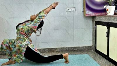 International Yoga Day 2025: Benefits of Anjaneyasana (Low Lunge Pose)