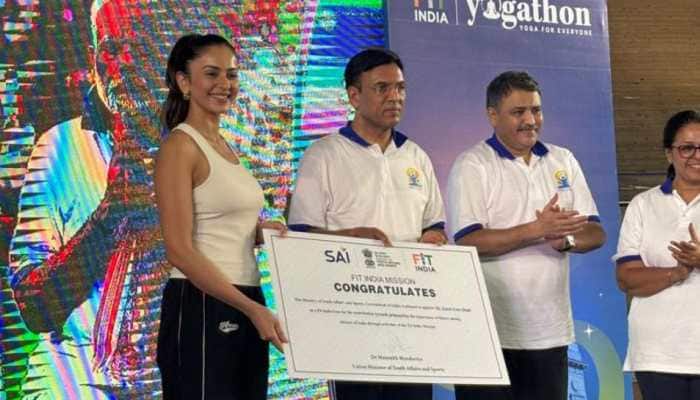 International Yoga Day: Jackky Bhagnani And Rakul Preet Singh Conferred ‘Fit India Couple’ Title By Sports Ministry