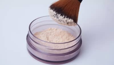  Glow On a Budget: 4 Loose Powders Under 1000 Bucks your Skin will be Grateful About