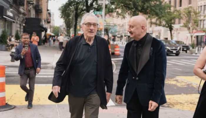 Anupam Kher Walks With Robert De Niro In NY : Never In My Wildest Dreams I’d Ever Thought