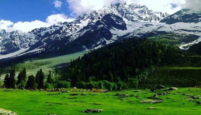 J&K Weather Update: Heatwave Grips Kashmir, Schools Shut As Temperature Soars J&K Weather Update: Heatwave Grips Kashmir, Schools Shut As Temperature Soars