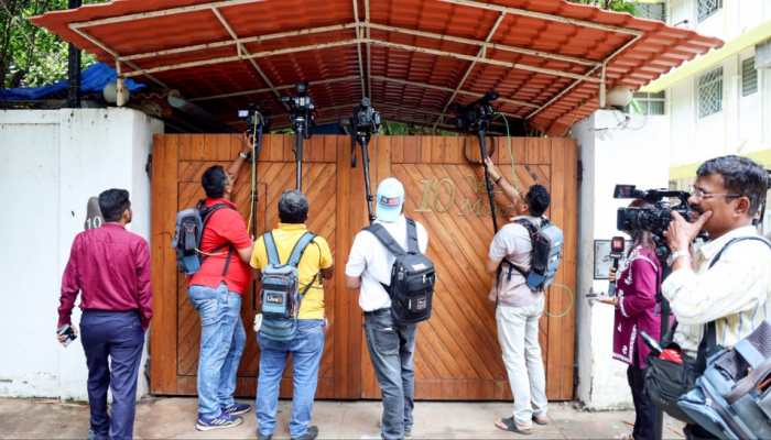 ED Raids 10 Places In Delhi-NCR, Punjab In Rs 988 Crore Bank Fraud Case ED Raids 10 Places In Delhi-NCR, Punjab In Rs 988 Crore Bank Fraud Case